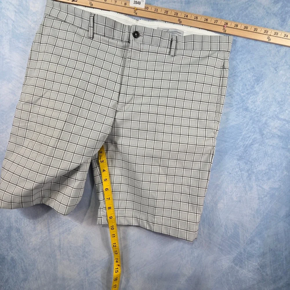 Greg Norman Mens Grey Plaid Golf Shorts Size 36 Performance‎ Stretch Shark Logo